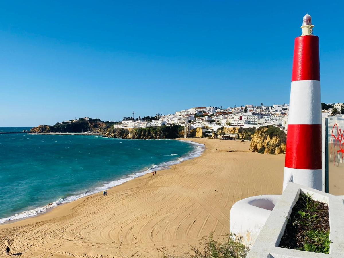 Appartement Deluxe In Old Town, 200m Walk To Beach, Pool Parking Albufeira