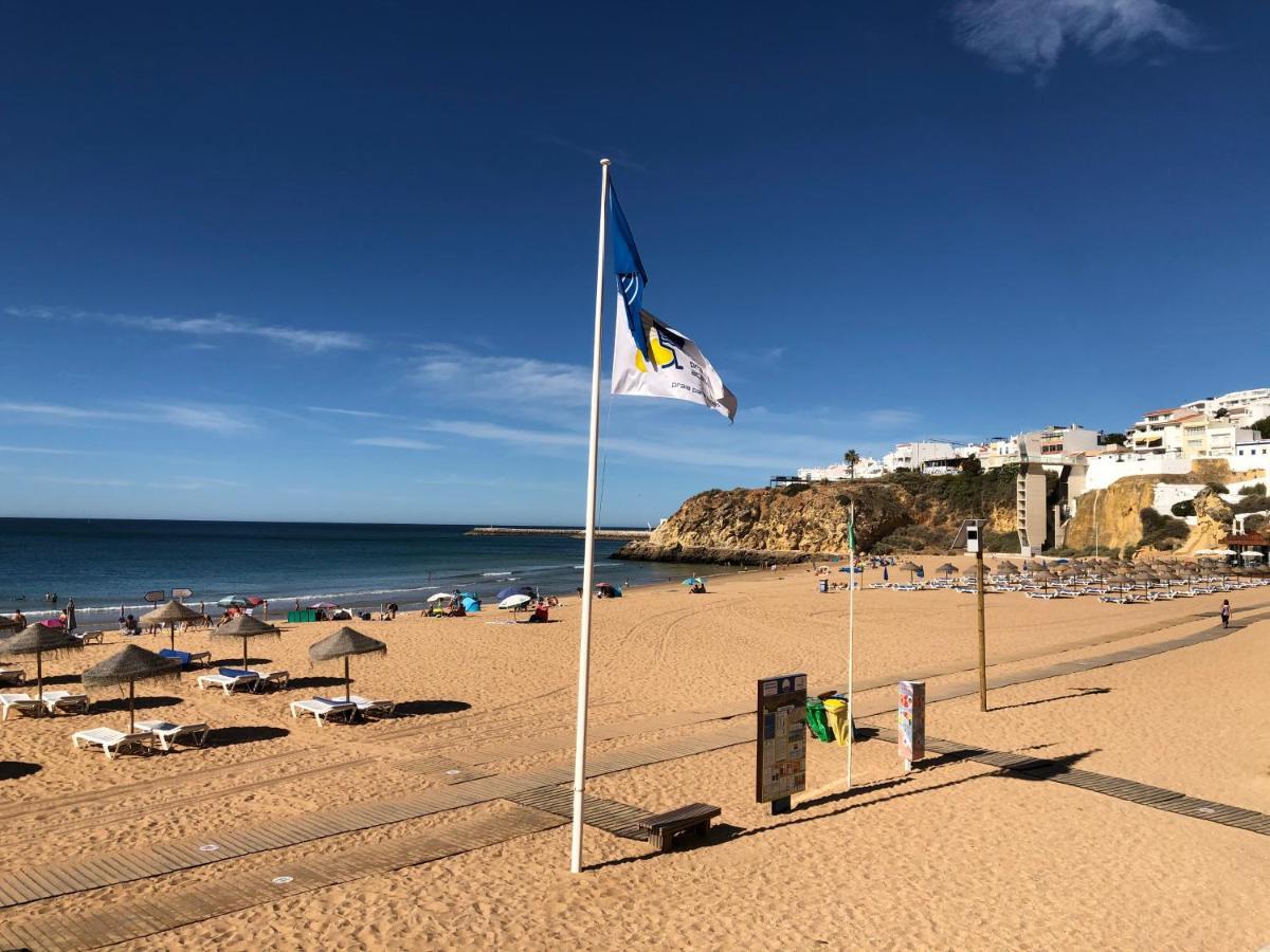 Appartement Deluxe In Old Town, 200m Walk To Beach, Pool Parking Albufeira